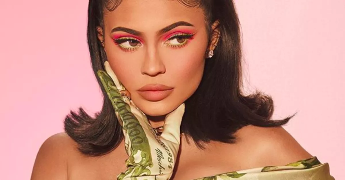 Meztelenül pózol a Playboynak Kylie Jenner - de vannak, akik kiszúrtak valami furcsát... - Fotók