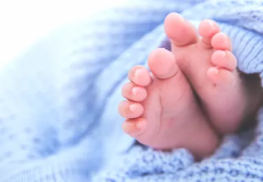 Gólyahír! Ismét anya lett a gyönyörű modell - Fotó