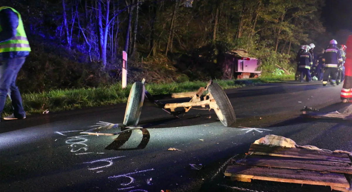 Tragédia! 13 és 15 éves lányok is meghaltak a lovaskocsi balesetben Segesdnél! - Fotók