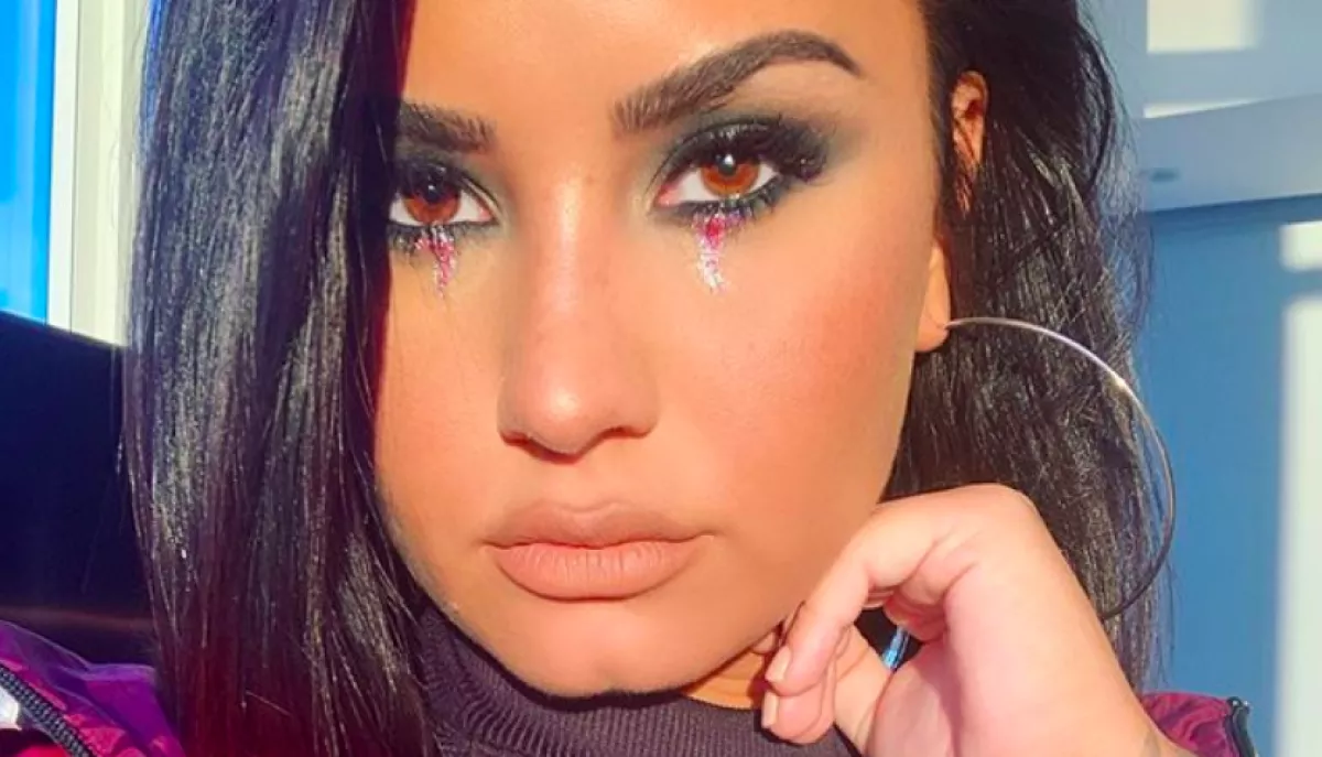Dobj el mindent! Ez a suhanc Demi Lovato új pasija - Fotók