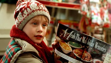 Te észrevetted? Kiszúrták a filmben, mi lehet a Resszkessetek, betörők! sikerének a titka!