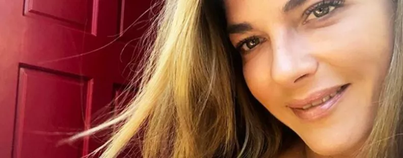 Egyik pillanatról a másikra őszült meg a 47 éves színésznő - Fotók