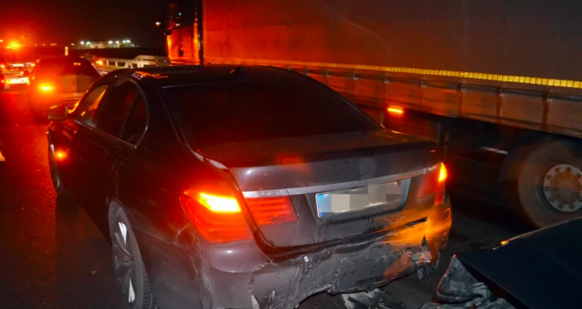 Tömegbaleset az M1-esen, megérkeztek a képek!