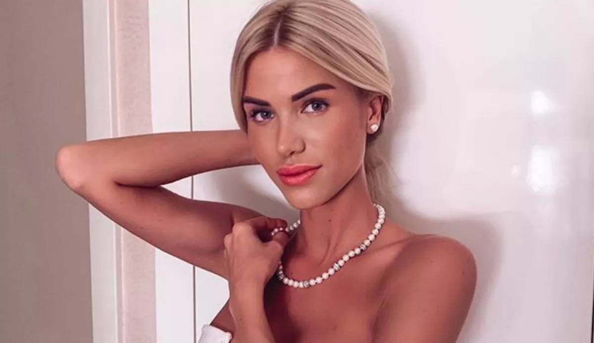 Forró szilveszteri csókcsata: ő Vasvári Vivien új szerelme!