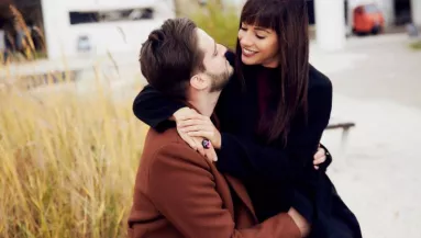 Bikiniben mutatta meg gömbölyödő pocakját Király Viktor felesége!