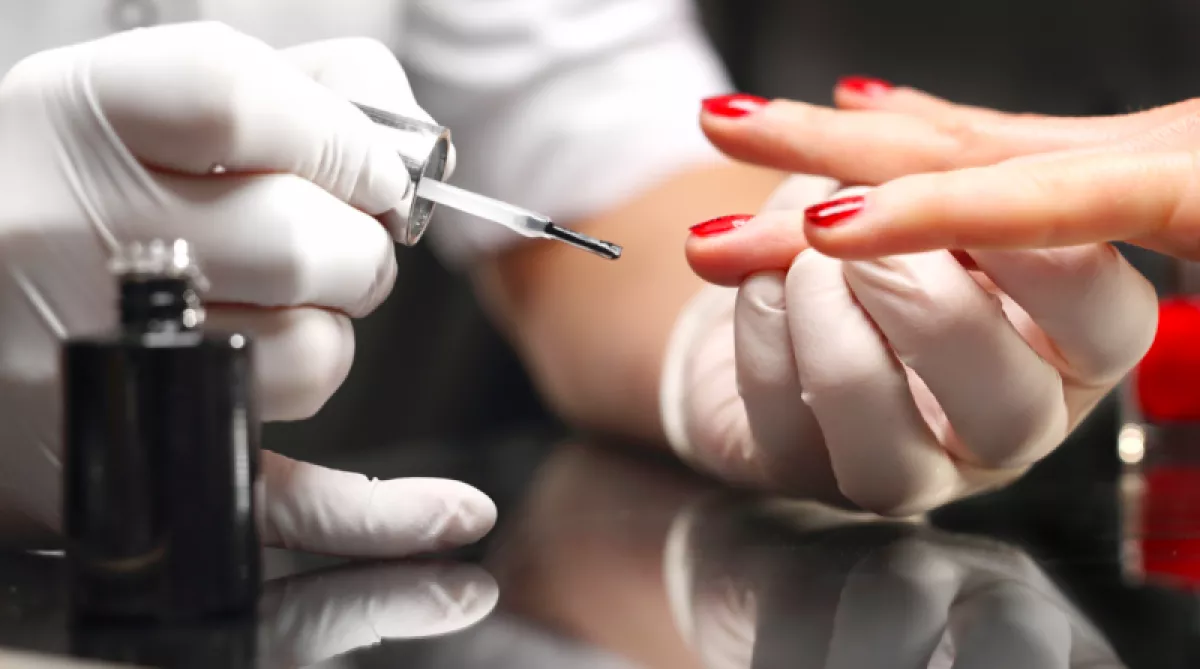 Freestyle, csupasz, szexi él - Íme 2020 körömtrendjei! - Fotók