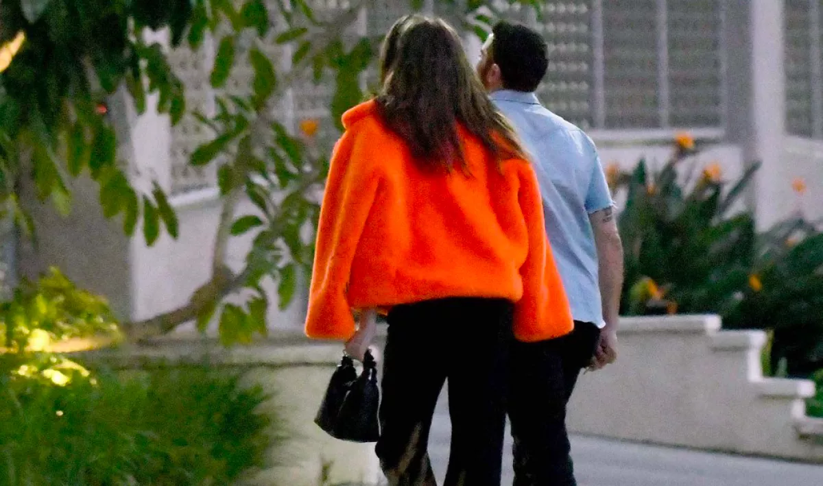 Kínos fotók! Emiatt a magyar modell miatt ért véget a hollywood-i sztárpár kapcsolata! - Fotók