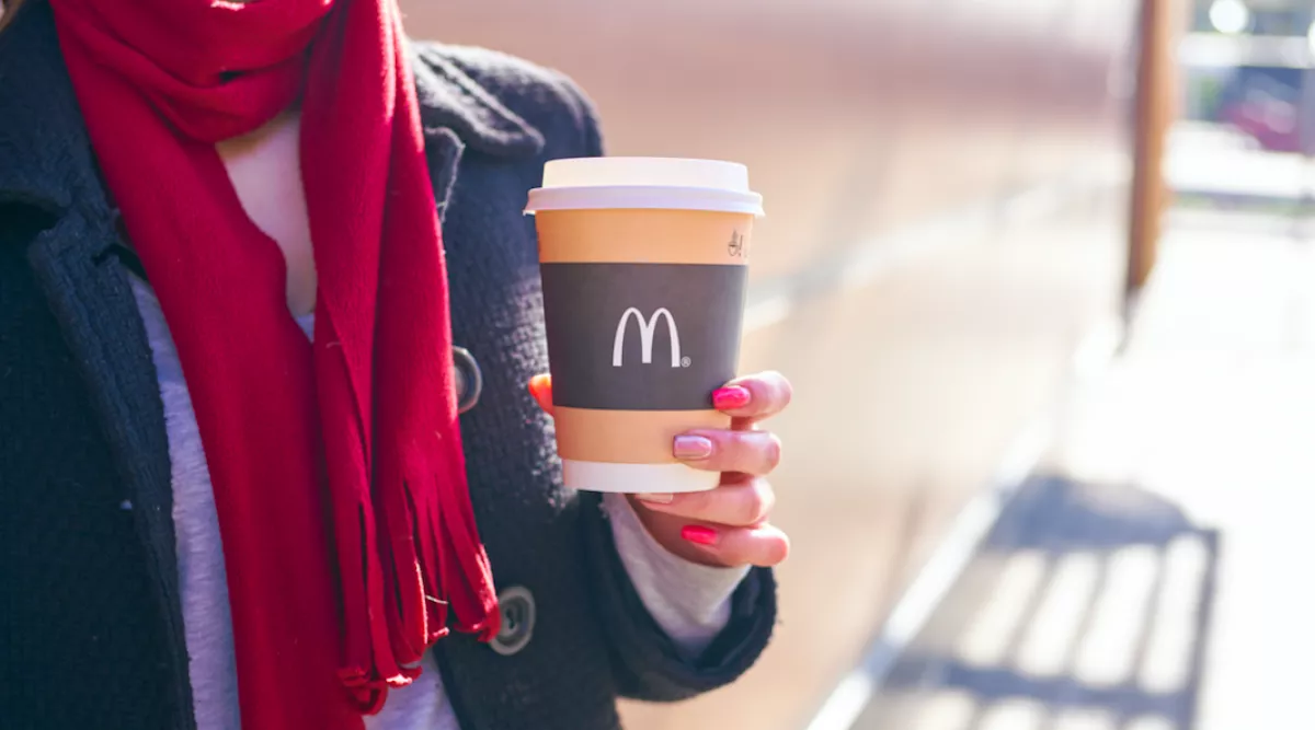 A Mekiben dolgozott ez a 23 éves lány, most napi 400 ezret is megkeres! - Fotók