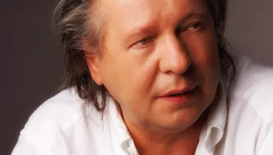 Koronavírus: Balázs Fecót lélegeztetik - súlyos az állapota