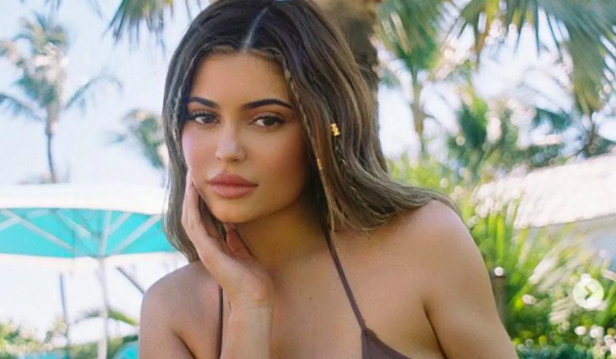 Döbbenet: Kylie Jennernek alig van haja - leleplezte magát! - Fotók