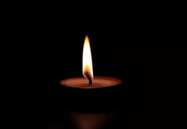 Koronavírus vitte el: apját gyászolja a Transformers sztárja! - Videó