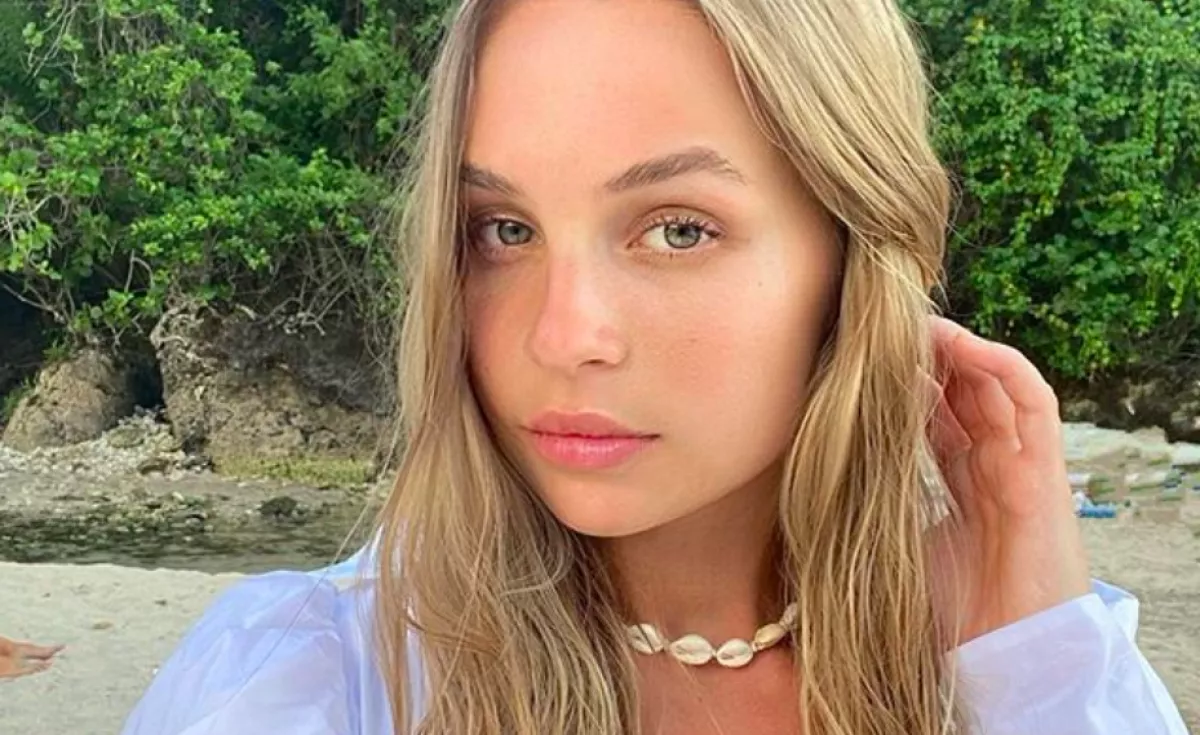 Most kiderült! Világbajnok úszót szeret Iszak Eszti! 