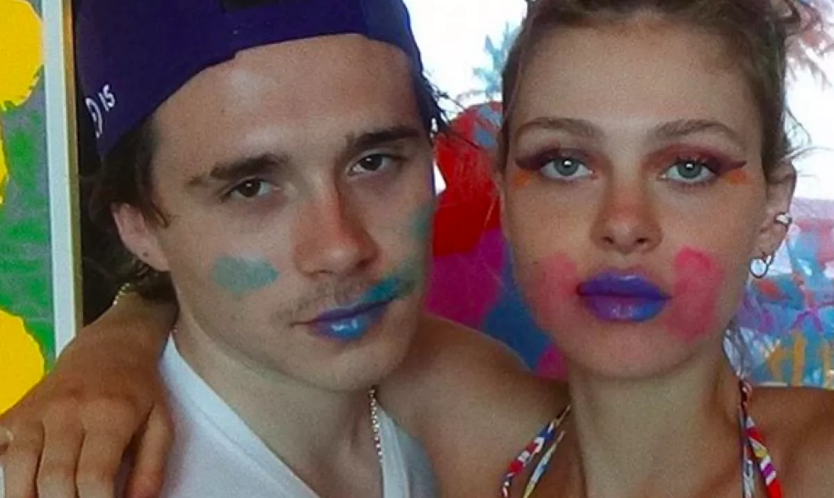 Öt napja jósoltuk meg: Brooklyn Beckham tényleg megteszi! - Fotók