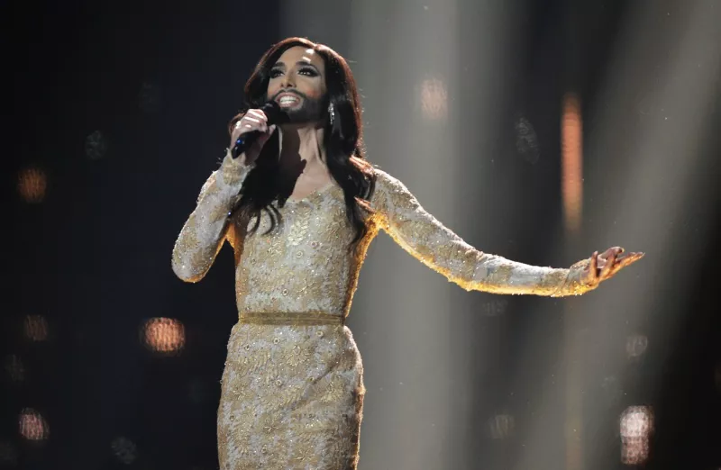 2014. májusában az egész világ egy szakállas nőről beszélt, aki az Eurovízió döntőjében tűnt fel, Ausztria színeiben. Conchita meg is nyerte a versenyt, majd az évek múlásávál többször is eltemette a karakterét.