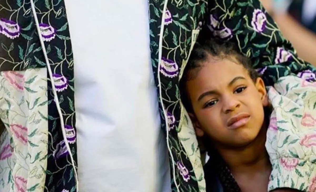 Saját parfüm, négy dajka, körmös,... - így él ez a nyolcéves sztárcsemete! - Fotók