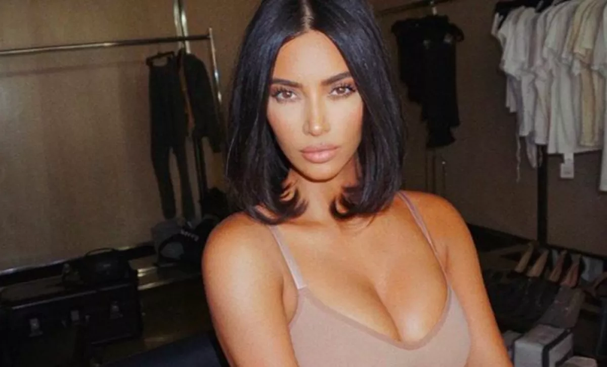 Horror! Kim Kardashian photoshop-bakija túltesz mindenen - megsemmisült! - Fotók
