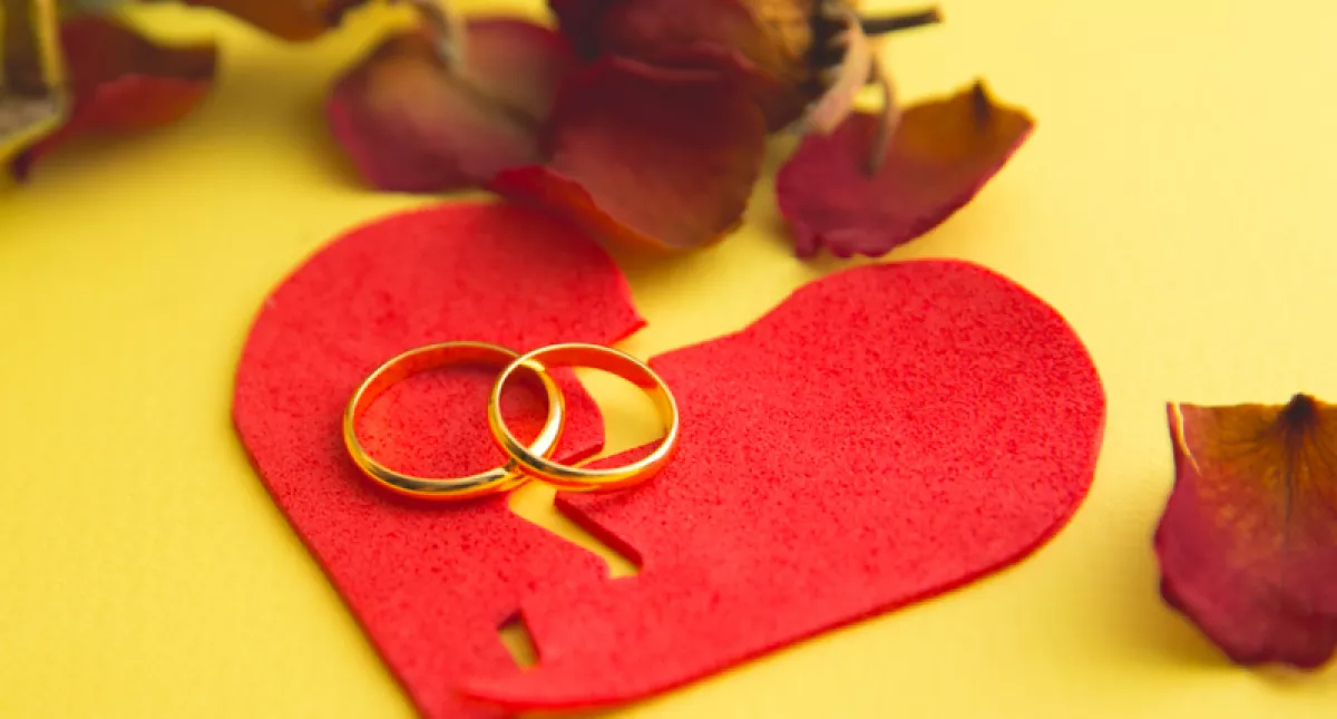 Négy év után válik a magyar énekesnő - Kislányával költözött el - Fotó