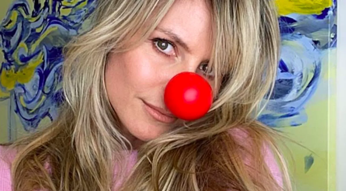 Britney, Jolie, Klum,... - Egyenorrot műttettek a világsztárok! - Fotók