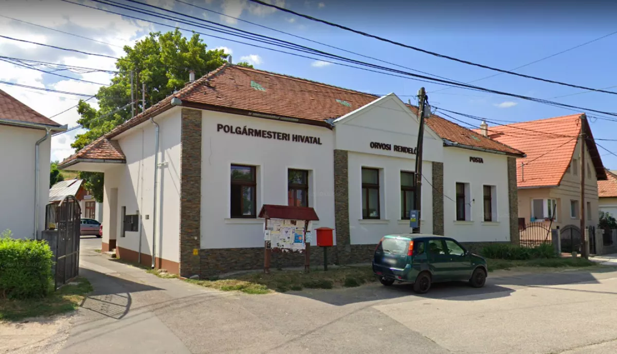 Szürreális: emberi hamvakat találtak egy önkormányzat páncélszekrényében!