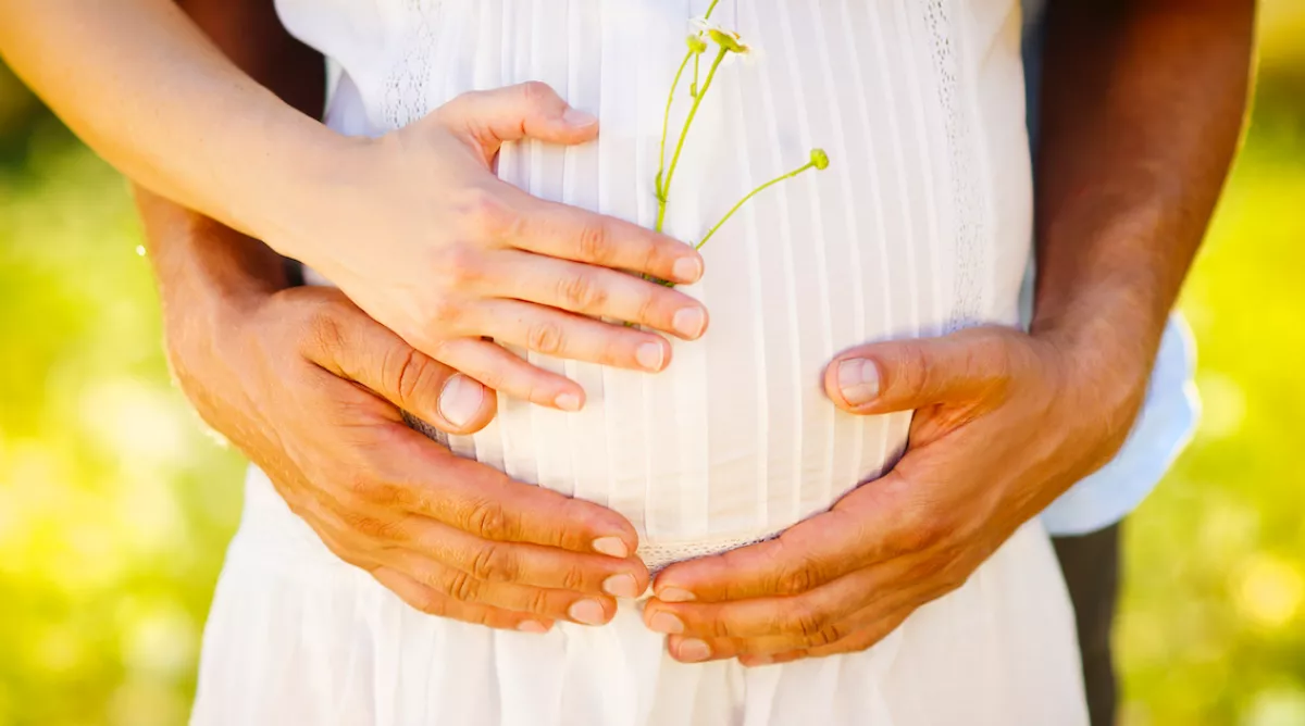 Magyar futballsztártól vár babát a szépségkirálynő! Kerekedik a pocakja- Fotók