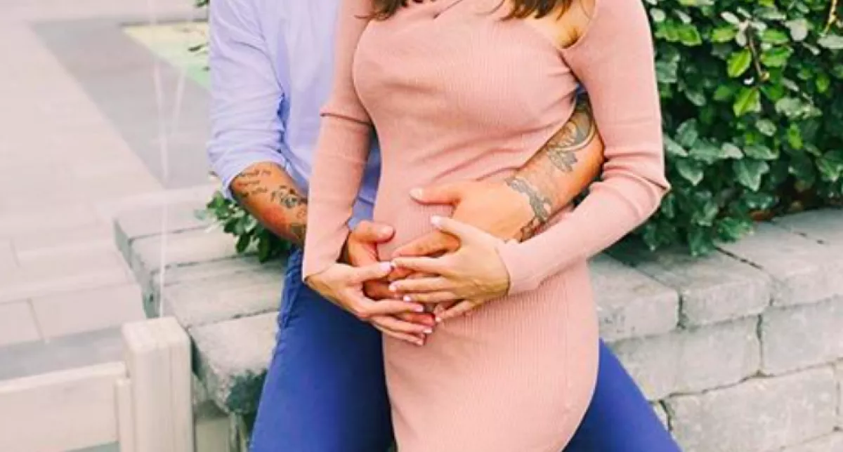 Nagy bejelentés: érkezik a magyar sztárpár első gyermeke! - Fotók