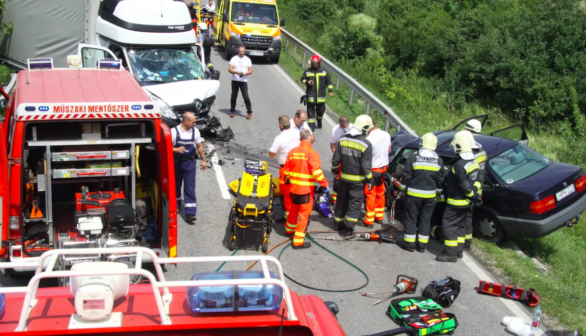 Tömegkatasztrófa a 81-es főúton - Drámai képek érkeztek!