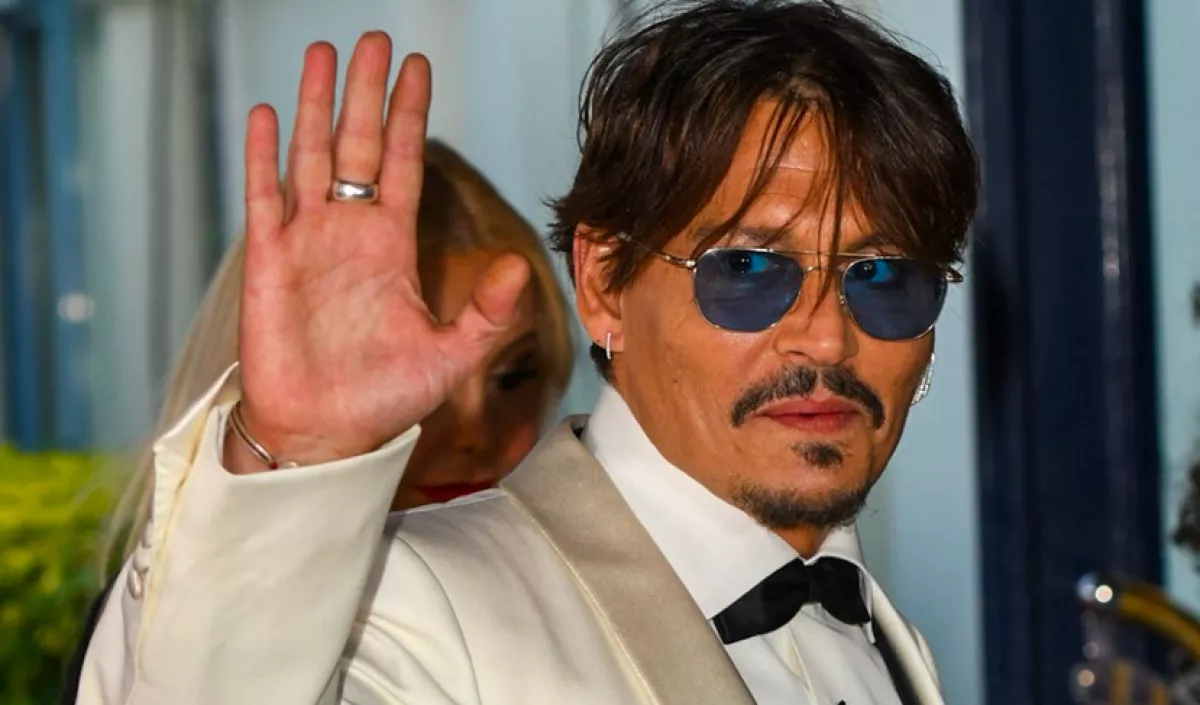 Bréking! Ez a fiatal színésznő Johnny Depp új szerelme! - Fotók