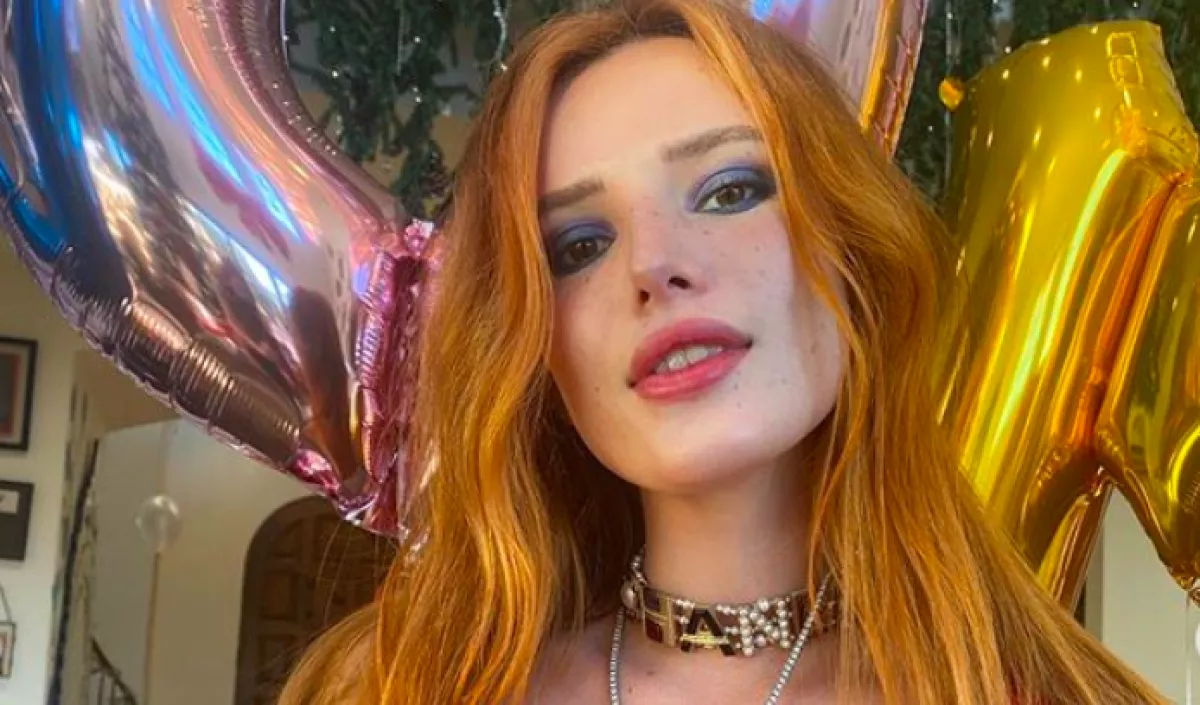 Cicivillantós fürdőruhában posztolt Bella Thorne - felvállalta szerelmét! - Fotók