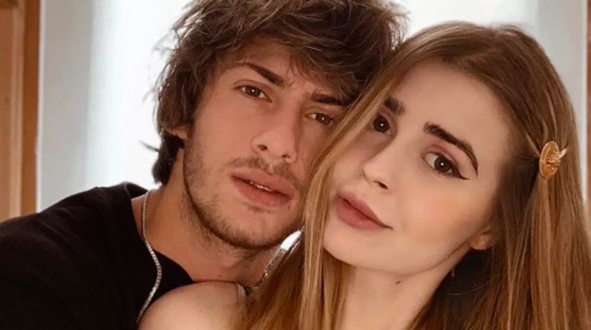 Insta-fotóik miatt rúgták ki a fiatal focistát - mutatjuk a képeket!