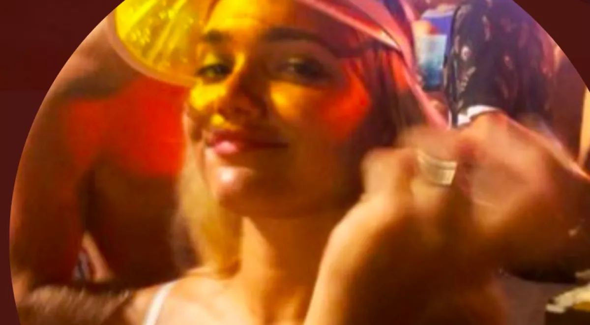 Három hónap után tért haza, az alien-filmek elevenedtek meg a lány konyhájában - Fotók