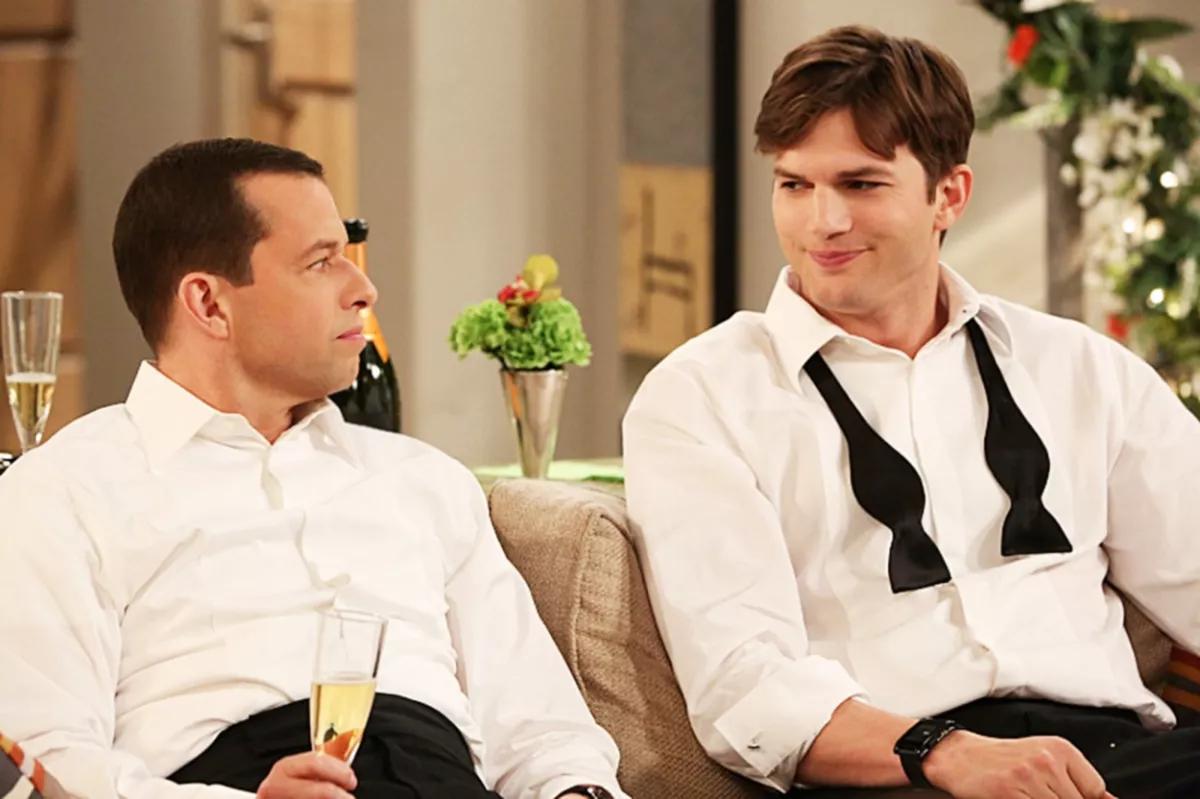 Borzasztó: az életéért küzd a Két pasi meg egy kicsi sztárja