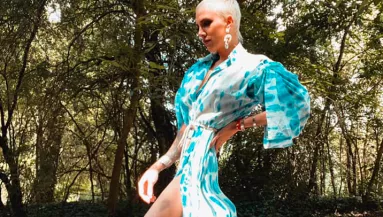 Feltöltötte ezt a képet Tóth Gabi, majd élő videóban kellett magyarázkodnia