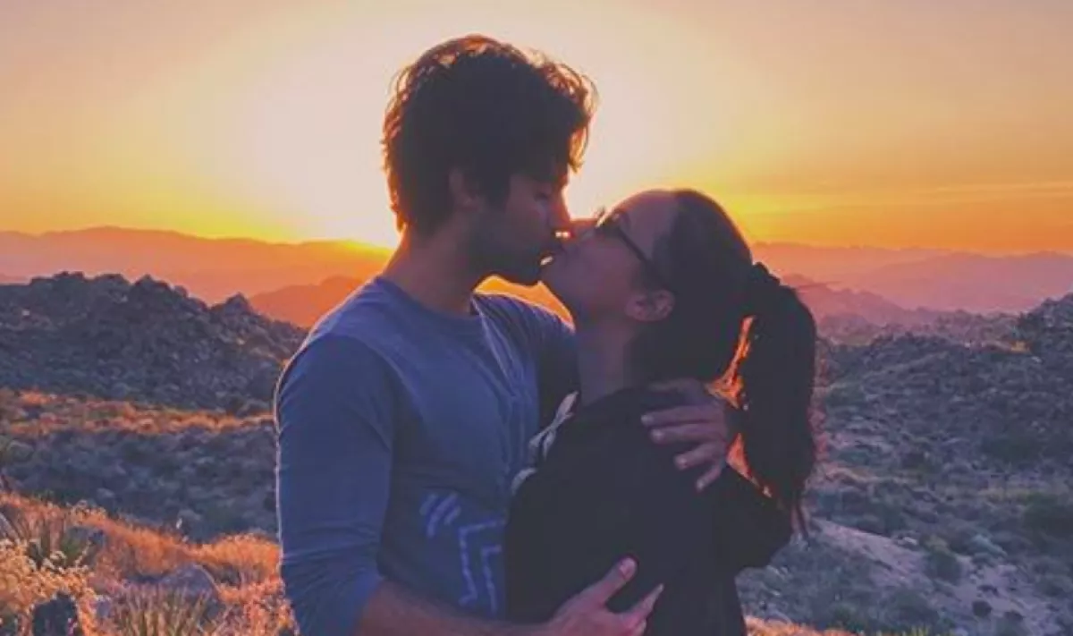 150 milliós jegygyűrűvel kérték meg a fiatal énekesnő kezét! - Fotók