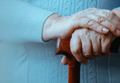 Elszegényedett, járni is alig tud az egykori gyereksztár - Fotók