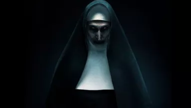 Budapesten járt Az Apáca című film főhőse! Felismered smink nélkül? - Fotók