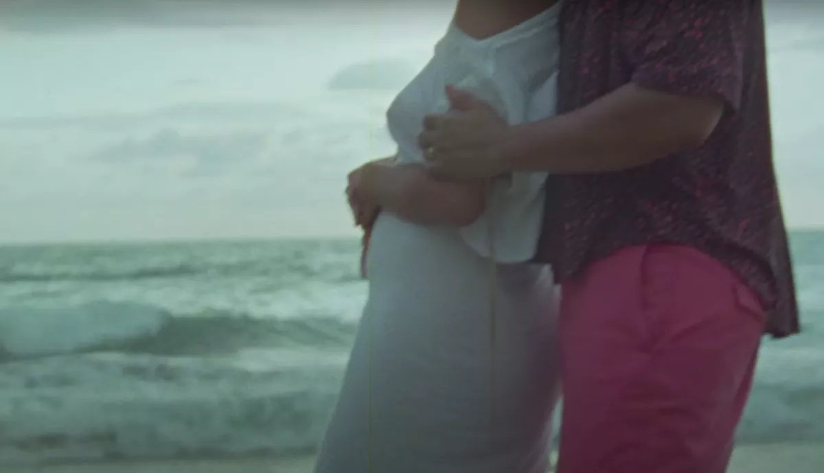 Videóklipből derült ki: harmadik gyermekét várja a sztárpár! - Mutatjuk