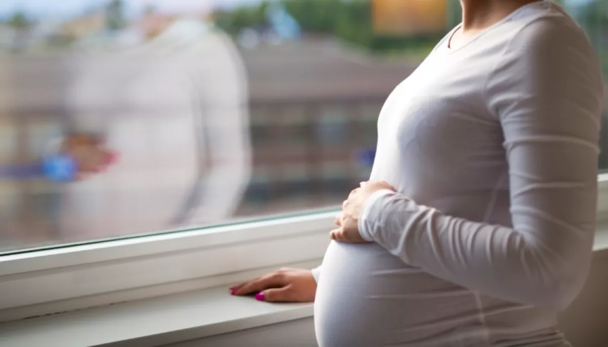 FOTÓK LEPLEZTÉK LE! Babát vár a magyarok kedvenc színésznője - Fotók
