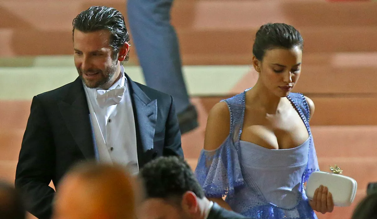 Hírességgel bukott le Bradley Cooper exe - Irina Shayk-ékről fotók is készültek!