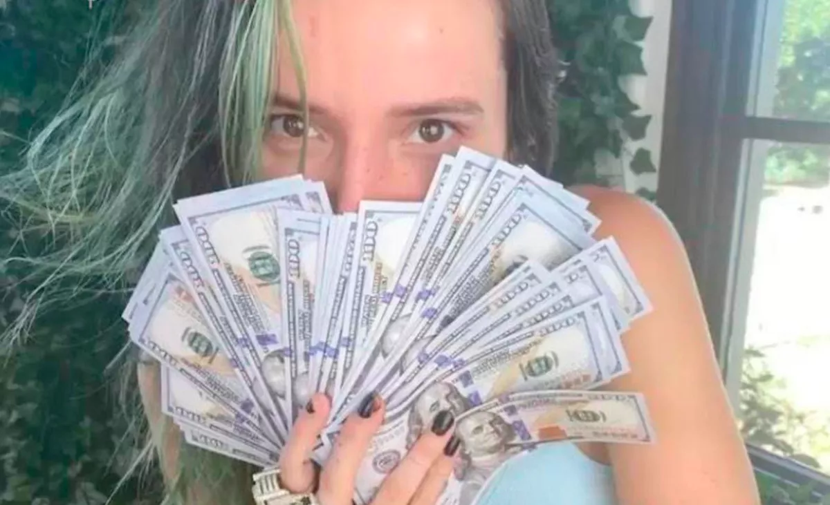 Százmilliókkal húzta le a rajongóit Bella Throne - így verte át őket! - Fotók