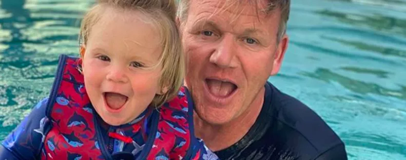 Gordon Ramsay medencéje sokaknál kiverte a biztosítékot! - Fotók