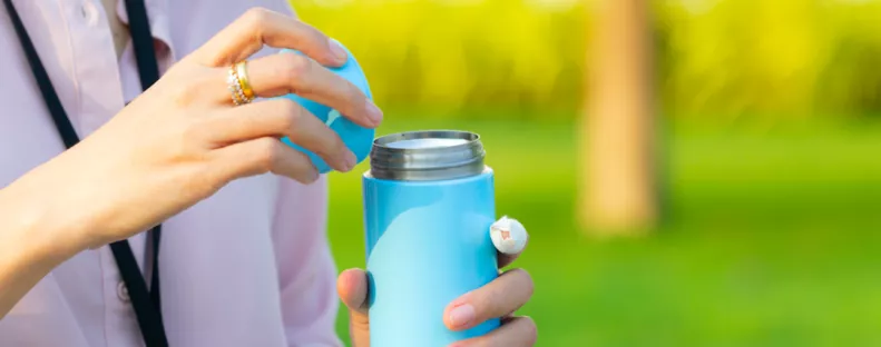 Csak egy kulacsot rendelt a lányának a neten, amikor kinyitotta, felfordult a gyomra