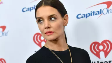 PIKÁNS KÉPEK: Katie Holmes-szal csalta vőlegénye ezt a 24 éves szépséget!