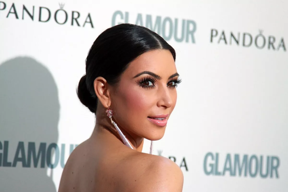 "Jobb vagyok, mint az igazi!"  - Az orosz Kim Kardashian-ra rákattant a világ - Fotók