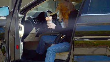 Hoppá: saját ablakából fotózta le egy nő - babát vár a híres színésznő! - Fotók