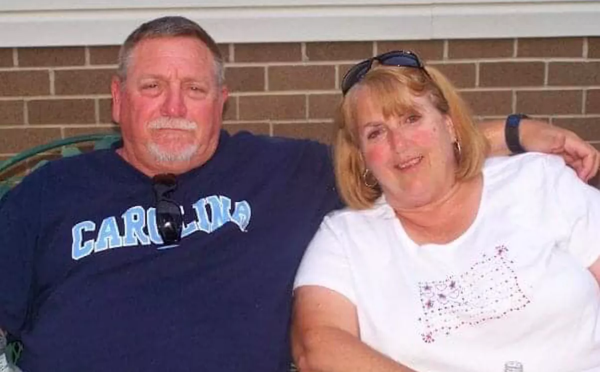 50 év együttlét után kéz a kézben hunyt el a koronás házaspár! - Fotók