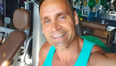 FitBalance: Katus Attila gipszben tart órát – Videó