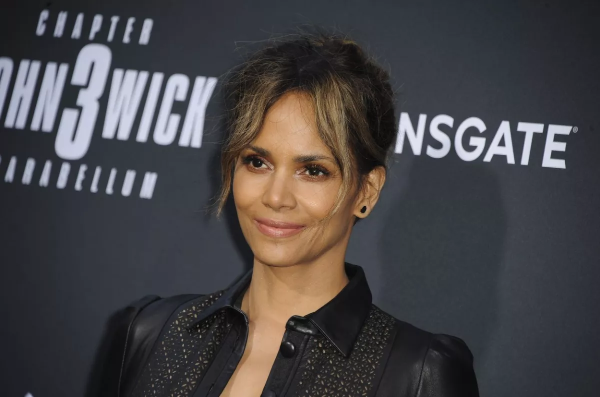 Szerelmes! Halle Berry végre megmutatta új párját! - Fotók