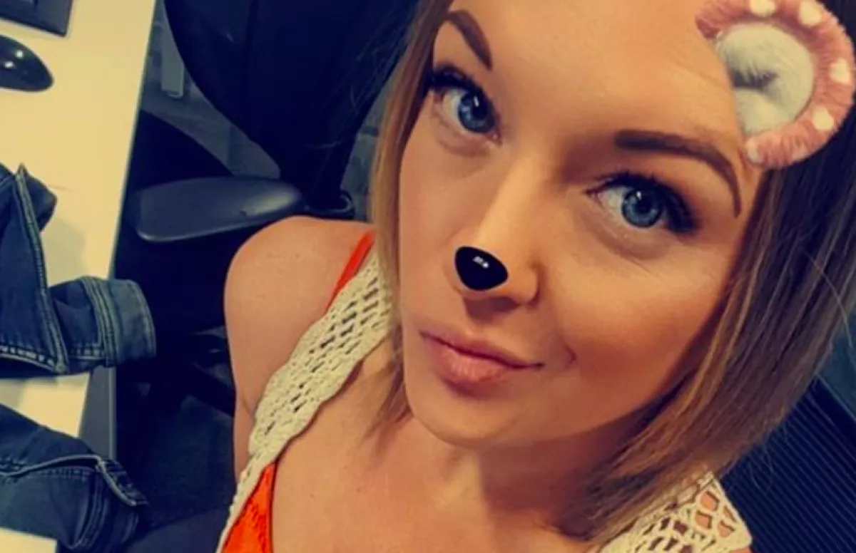 Bepasizott a nő, aki meztelenül indult világgá, mert kitette a pasija - Fotók