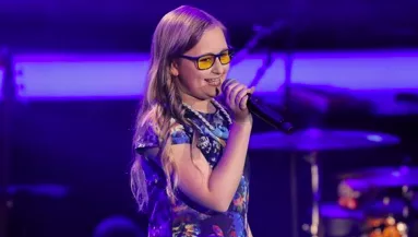 SZÍVSZORÍTÓ KÉPEK: 16 évesen haldoklik a Voice versenyzője - Lady Gaga üzenetére vár még!