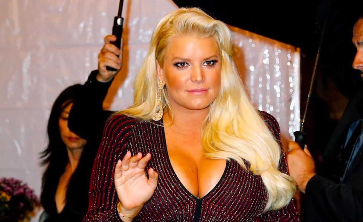 BOMBA: Több mint 50 kilót fogyott terhessége után az énekesnő! - Fotók